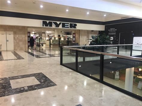 myer closing down knox.